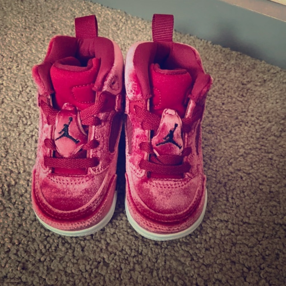 Jordans Sneakers